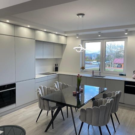 Apartament Luxlook Nowy Sącz エクステリア 写真