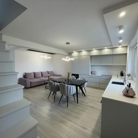 Apartament Luxlook Nowy Sącz エクステリア 写真