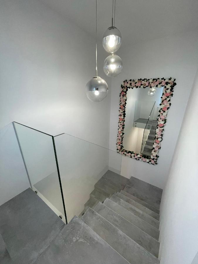 Apartament Luxlook Nowy Sącz エクステリア 写真