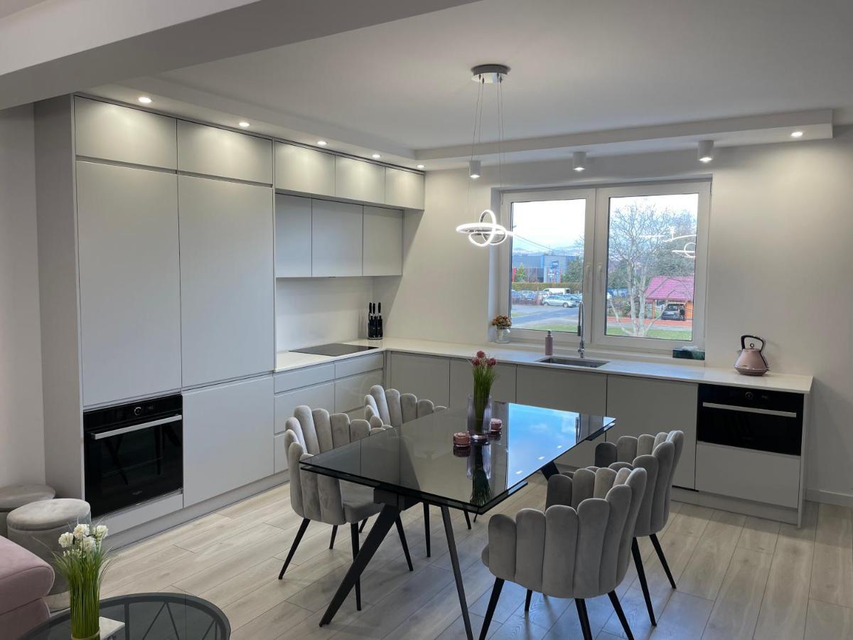 Apartament Luxlook Nowy Sącz エクステリア 写真