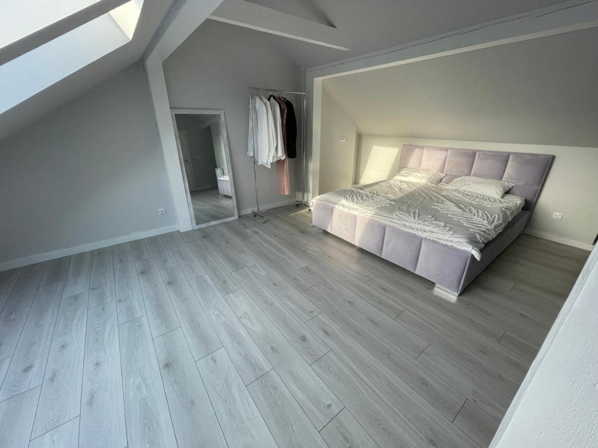 Apartament Luxlook Nowy Sącz エクステリア 写真